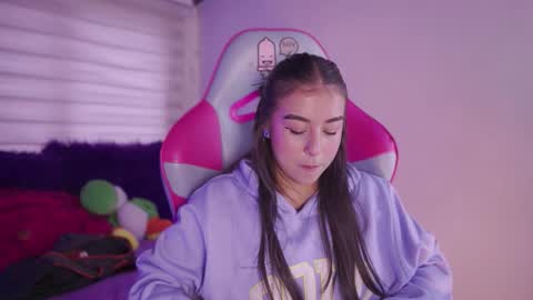 Snapshot of mavy_ chatting on 02-16-26, 10:39 MAVY online show from 02-16-26, 10:39