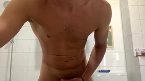 Snapshot of max681334 chatting on 07-20-26, 06:17 max681334 online show from 07-20-26, 06:17