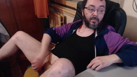 Max online show from 12-24-24, 02:33