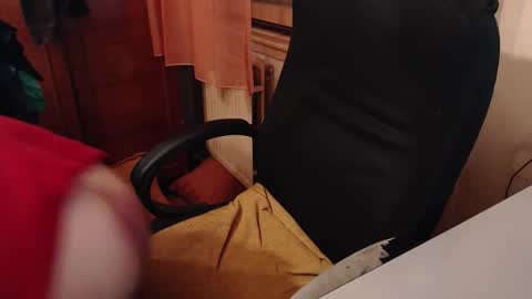 Max online show from 01-10-26, 07:21