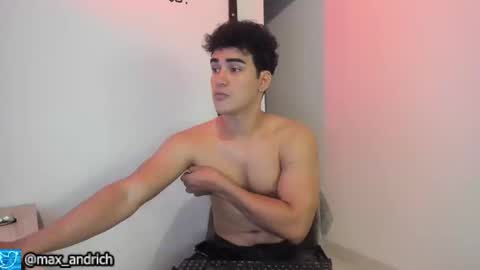 Snapshot of max__andrich chatting on 11-05-25, 02:33 Max... online show from 11-05-25, 02:33