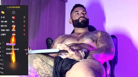 max__prada online show from 10-20-25, 12:55