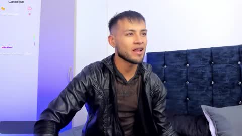 Max Conor online show from 10-27-25, 01:04