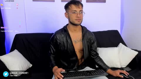 Max Conor online show from 12-19-25, 04:08