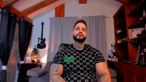 Snapshot of max_dic1 chatting on 01-12-25, 02:41 max D. online show from 01-12-25, 02:41