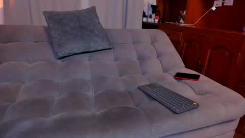 Snapshot of max_dic1 chatting on 01-22-25, 04:02 max D. online show from 01-22-25, 04:02