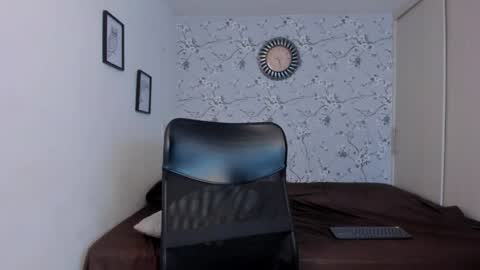 max D. online show from 04-17-26, 11:30