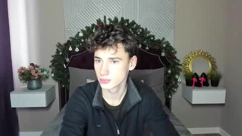 Max online show from 01-08-26, 07:10