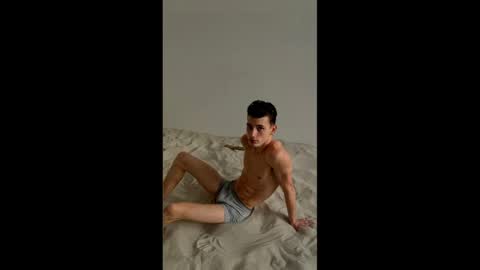 Snapshot of max_foks_ chatting on 04-23-26, 10:25 max_foks_ online show from 04-23-26, 10:25