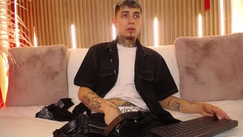 Snapshot of max_hader chatting on 02-14-26, 01:08 Max online show from 02-14-26, 01:08