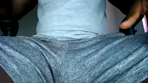 Snapshot of max_jones2 chatting on 05-24-26, 06:13 MAX online show from 05-24-26, 06:13