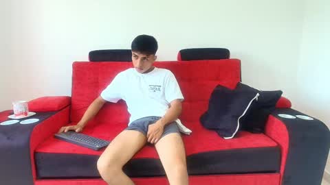 max_latin_ online show from 01-13-25, 02:32