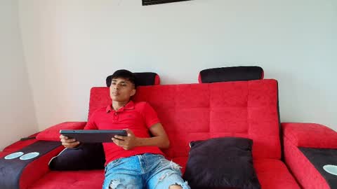 max_latin_ online show from 01-14-25, 01:06