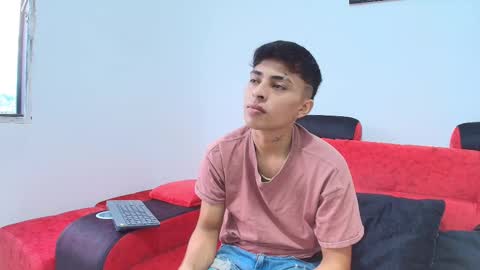 max_latin_ online show from 01-18-25, 11:43