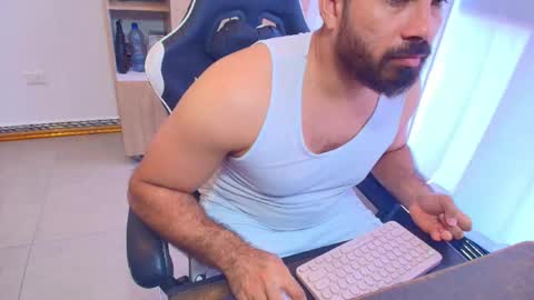 max_love25 online show from 03-13-26, 09:43