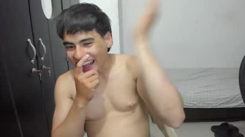 Max online show from 04-19-26, 03:06