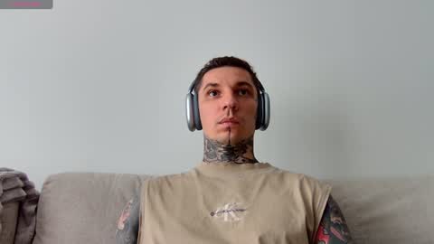 Snapshot of max_reaves chatting on 07-11-26, 06:05 online show from 07-11-26, 06:05