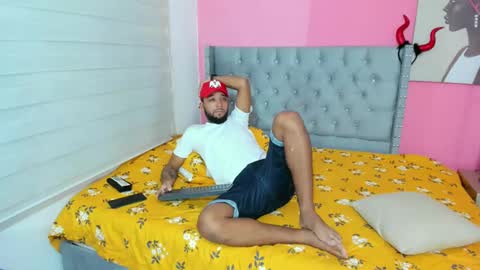 Snapshot of max_sexyhot26 chatting on 12-26-24, 02:55 max_sexyhot26 online show from 12-26-24, 02:55