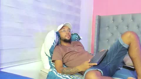 Snapshot of max_sexyhot26 chatting on 02-05-25, 05:52 max_sexyhot26 online show from 02-05-25, 05:52