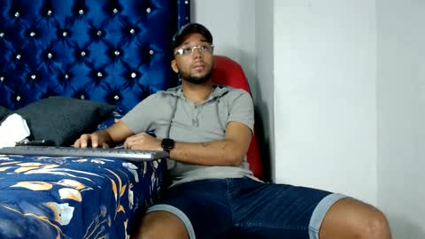 Snapshot of max_sexyhot26 chatting on 02-18-25, 02:38 max_sexyhot26 online show from 02-18-25, 02:38