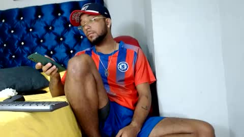 Snapshot of max_sexyhot26 chatting on 02-26-25, 06:04 max_sexyhot26 online show from 02-26-25, 06:04