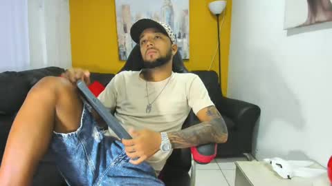 Snapshot of max_sexyhot26 chatting on 03-07-25, 03:29 max_sexyhot26 online show from 03-07-25, 03:29