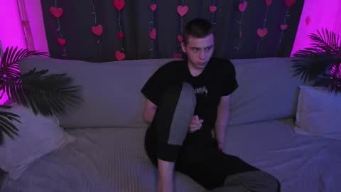 Max online show from 03-07-25, 06:54