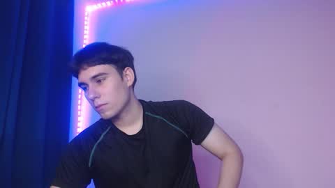 Snapshot of max_snow1616 chatting on 02-04-26, 04:02 max_snow1616 online show from 02-04-26, 04:02