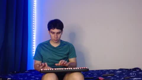 Snapshot of max_snow1616 chatting on 02-20-26, 04:29 max_snow1616 online show from 02-20-26, 04:29