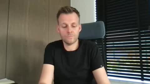 Max take off clothes online show from 11-06-25, 08:48