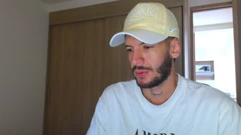 Snapshot of max_tayloor chatting on 06-20-26, 02:53 Max Taylor online show from 06-20-26, 02:53