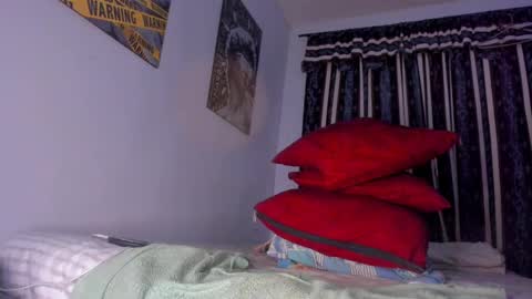 Snapshot of max_val chatting on 02-10-25, 01:33 Max online show from 02-10-25, 01:33