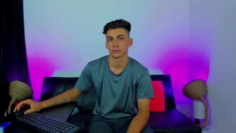 MAX     online show from 10-07-25, 06:54