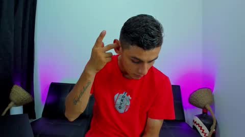 MAX     online show from 03-10-26, 07:24