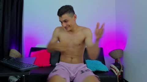 MAX     online show from 03-22-26, 09:13