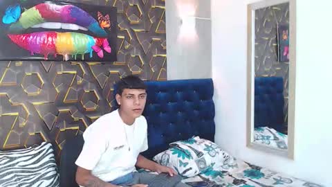 Snapshot of max_willians_ chatting on 09-17-25, 09:16 max online show from 09-17-25, 09:16
