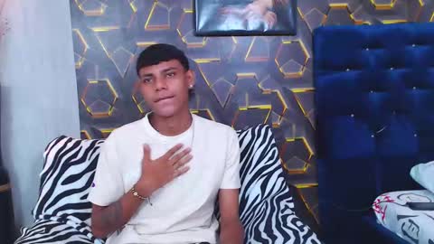Snapshot of max_willians_ chatting on 10-04-25, 08:51 max online show from 10-04-25, 08:51