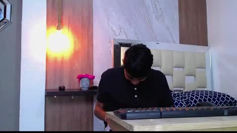 Snapshot of max_willians_ chatting on 10-13-25, 03:50 max online show from 10-13-25, 03:50