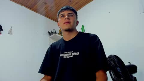 Snapshot of maxbigcock2025 chatting on 01-07-25, 10:11 Max online show from 01-07-25, 10:11