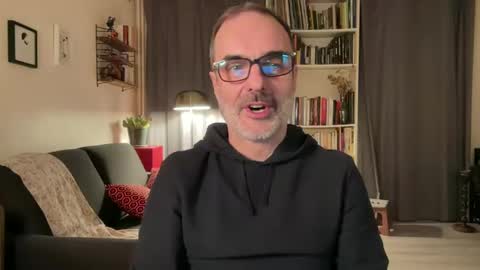 Snapshot of maxbow chatting on 02-06-25, 10:00 Max Mikado online show from 02-06-25, 10:00