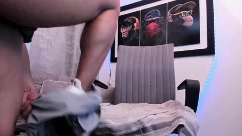 Snapshot of maxcarther chatting on 03-11-25, 08:42 Maxcarther online show from 03-11-25, 08:42