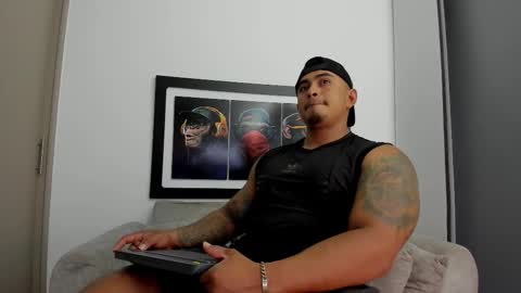 Snapshot of maxcarther chatting on 11-16-25, 07:30 Maxcarther online show from 11-16-25, 07:30