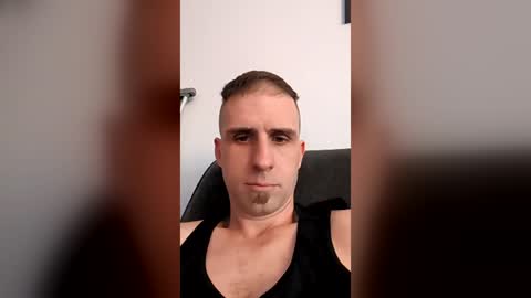 Snapshot of maxenceb1984 chatting on 07-21-26, 07:38 maxenceb1984 online show from 07-21-26, 07:38