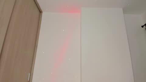 Max  online show from 02-26-26, 07:57