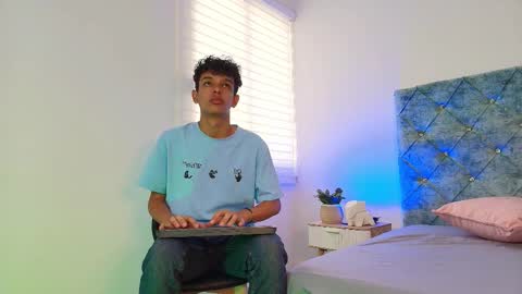 M A X F R O S T   online show from 12-21-25, 07:10