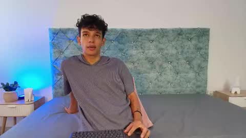 M A X F R O S T   online show from 12-22-25, 07:11