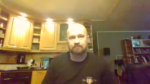 Snapshot of maxhunter chatting on 09-30-25, 04:12 maxhunter online show from 09-30-25, 04:12