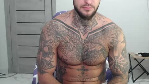 Snapshot of maxi_foxxx chatting on 06-21-26, 06:16 Maximus Fox online show from 06-21-26, 06:16