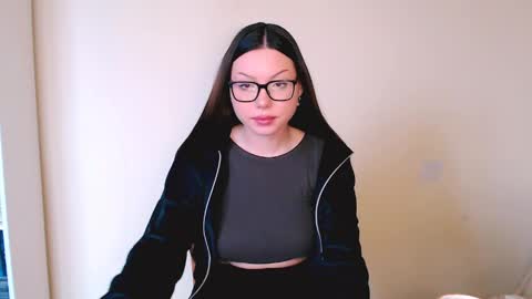 Snapshot of maxi_sweetheart chatting on 04-25-26, 07:55 Joanna online show from 04-25-26, 07:55
