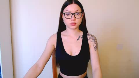 Snapshot of maxi_sweetheart chatting on 05-06-26, 09:58 Joanna online show from 05-06-26, 09:58